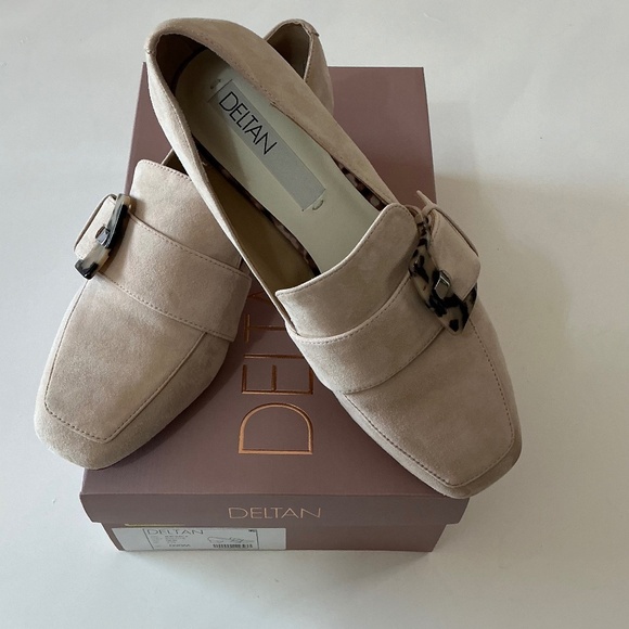 Deltan Shoes - Deltan Veronica Suede Tortoise Buckle Flared Block spring heel pumps 9M